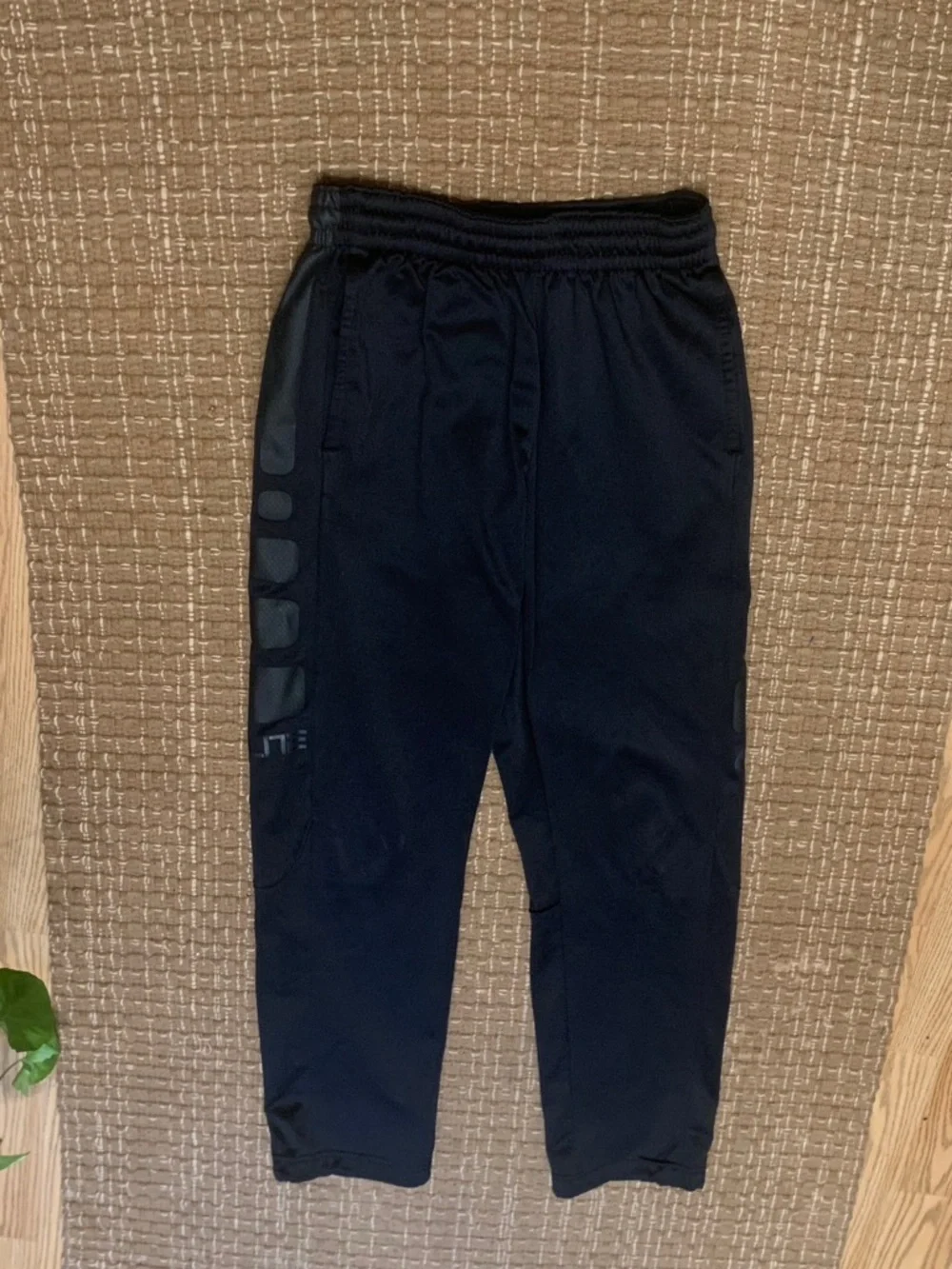 Nike lightweight joggers